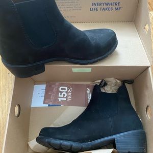 Unworn and in the box- black nubuck-5cm heel- Blundstone